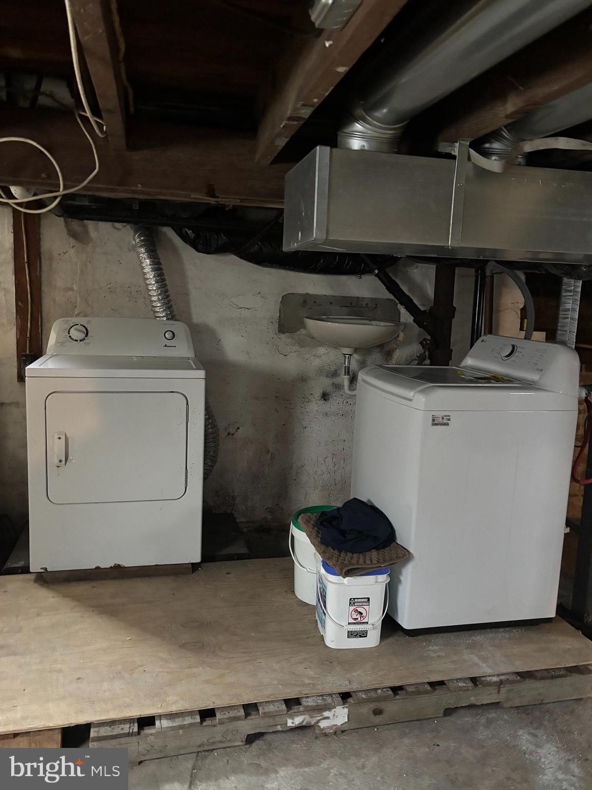 2 Blacks Terrace Paulsboro, NJ 08066 - Photo 19 of 24 a utility room with dryer and washer