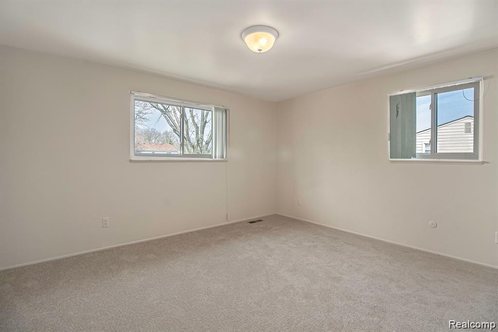 25039 Branchaster Road Farmington Hills, MI 48336 - Photo 20 of 21