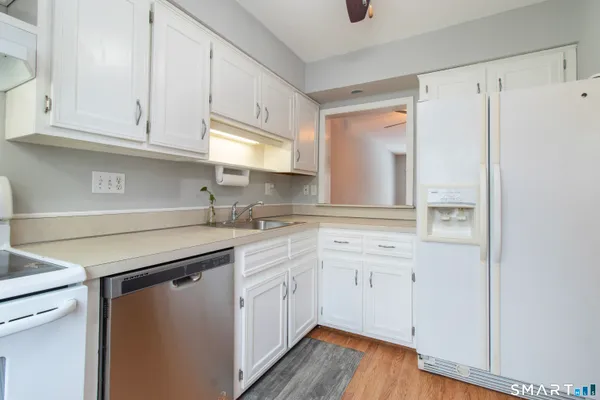 $314,900 | 255 Monticello Drive, Unit 255, Branford, CT 06405