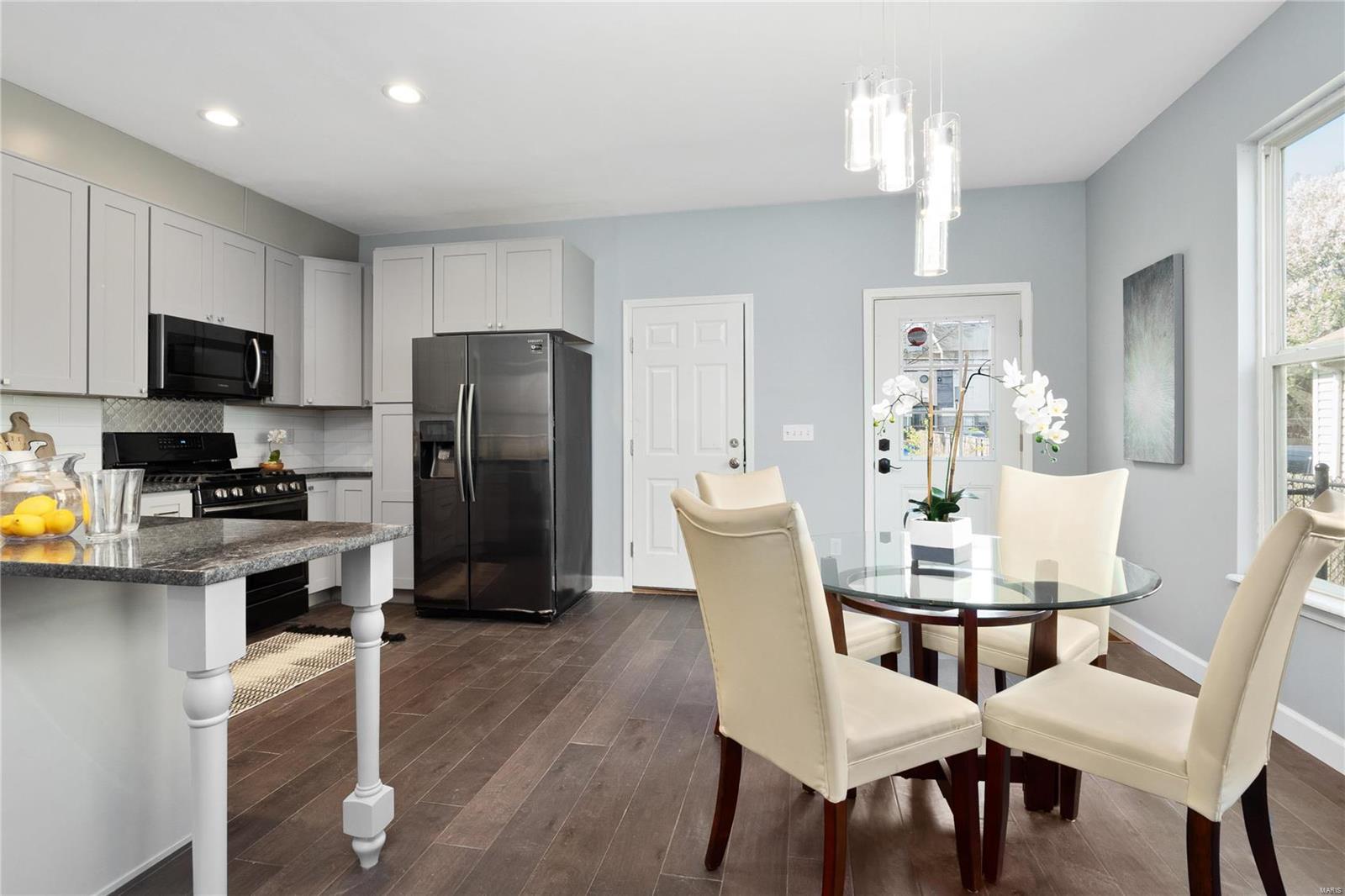 2710 Rutger Street St. Louis, MO 63104 - Photo 3 of 15