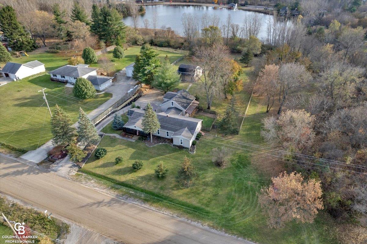 8058 East Carpenter Road Davison, MI 48423 - Photo 14 of 57 50126938-13.JPG
