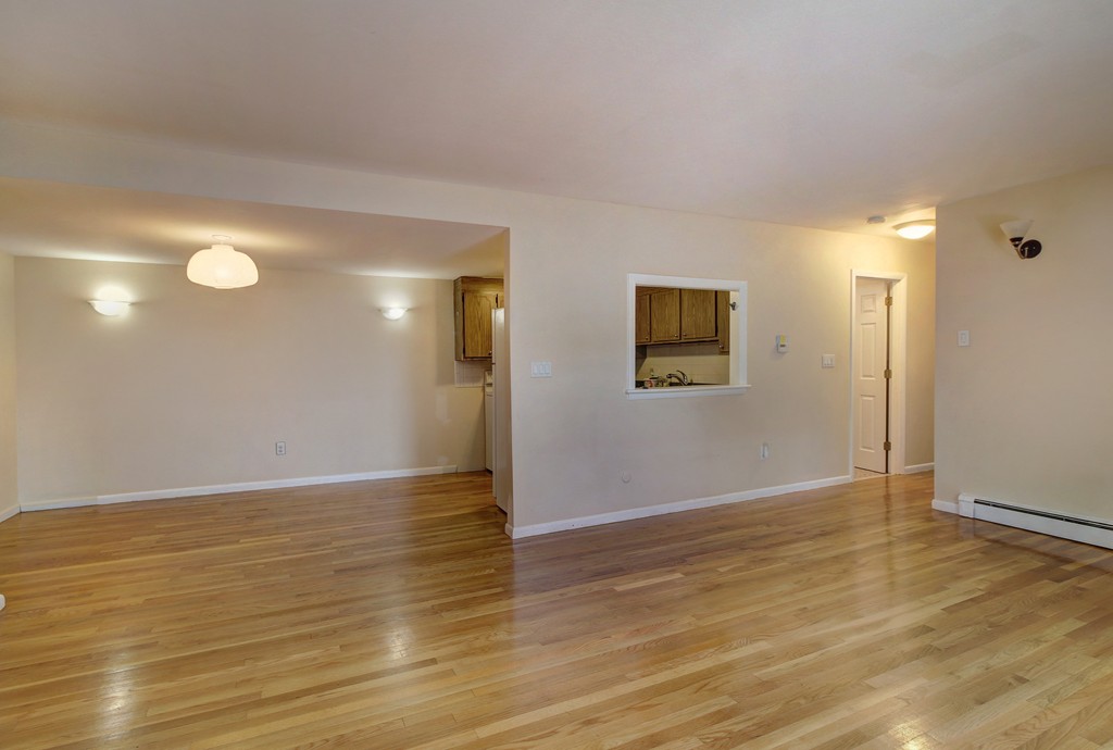 43 Jacqueline Road, Unit 3 Waltham, MA 02452 - Photo 3 of 12 Gallery Image 3