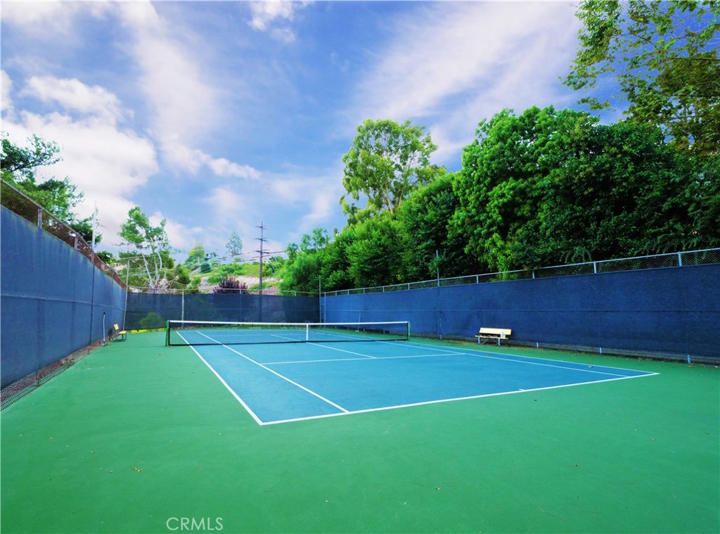 41 Oaktree Lane Rolling Hills Estates, CA 90274 - Photo 32 of 35 a view of a tennis court