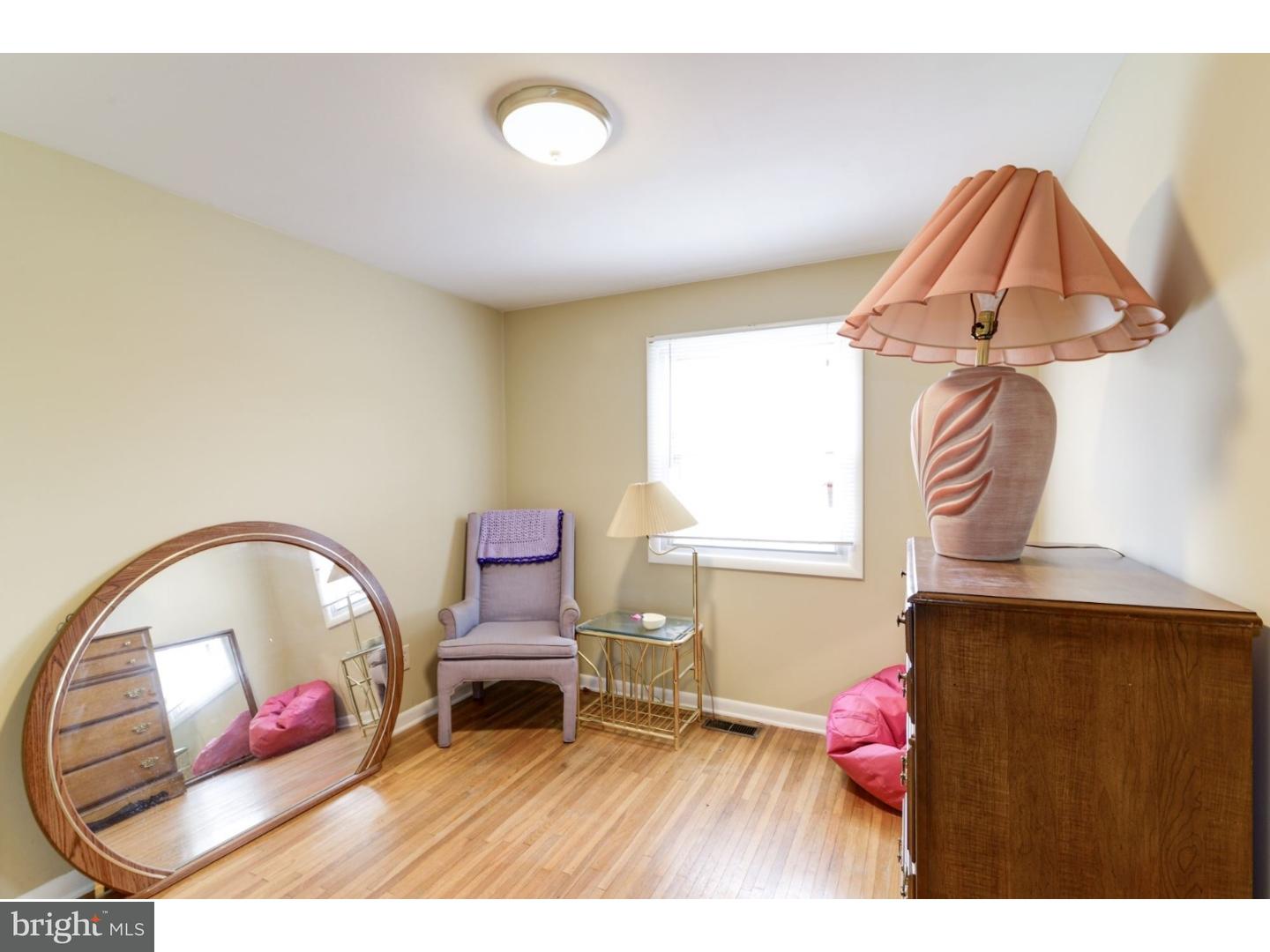 304 Farmdale Road Moorestown, NJ 08057 - Photo 14 of 25 Bedroom 3