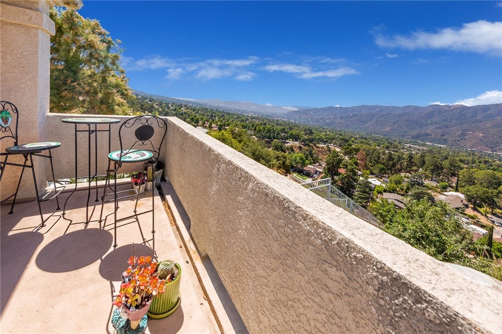 3834 Sky View Lane La Crescenta, CA 91214 - Photo 23 of 38 a view of balcony with furniture