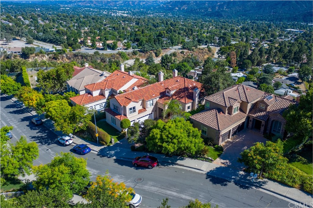 3834 Sky View Lane La Crescenta, CA 91214 - Photo 36 of 38 an aerial view of a house with a garden