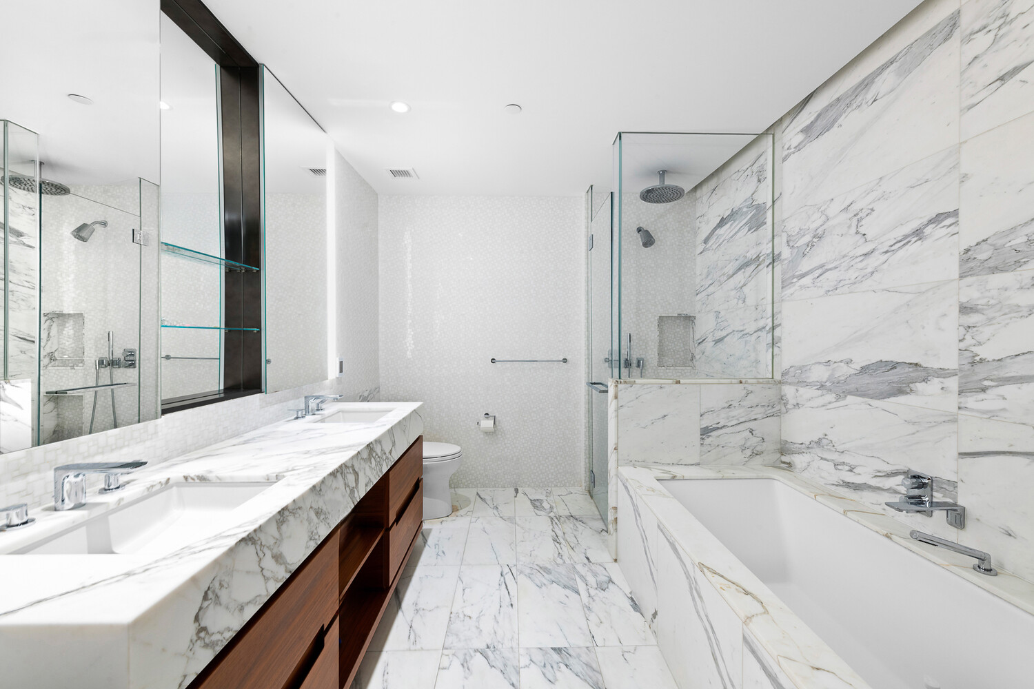 30 Riverside Boulevard, Unit 21M Manhattan, NY 10069 - Photo 8 of 38 a spacious bathroom with a tub sink shower and a mirror