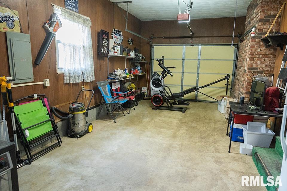 9502 Anglen Road Kinmundy, IL 62854 - Photo 13 of 25