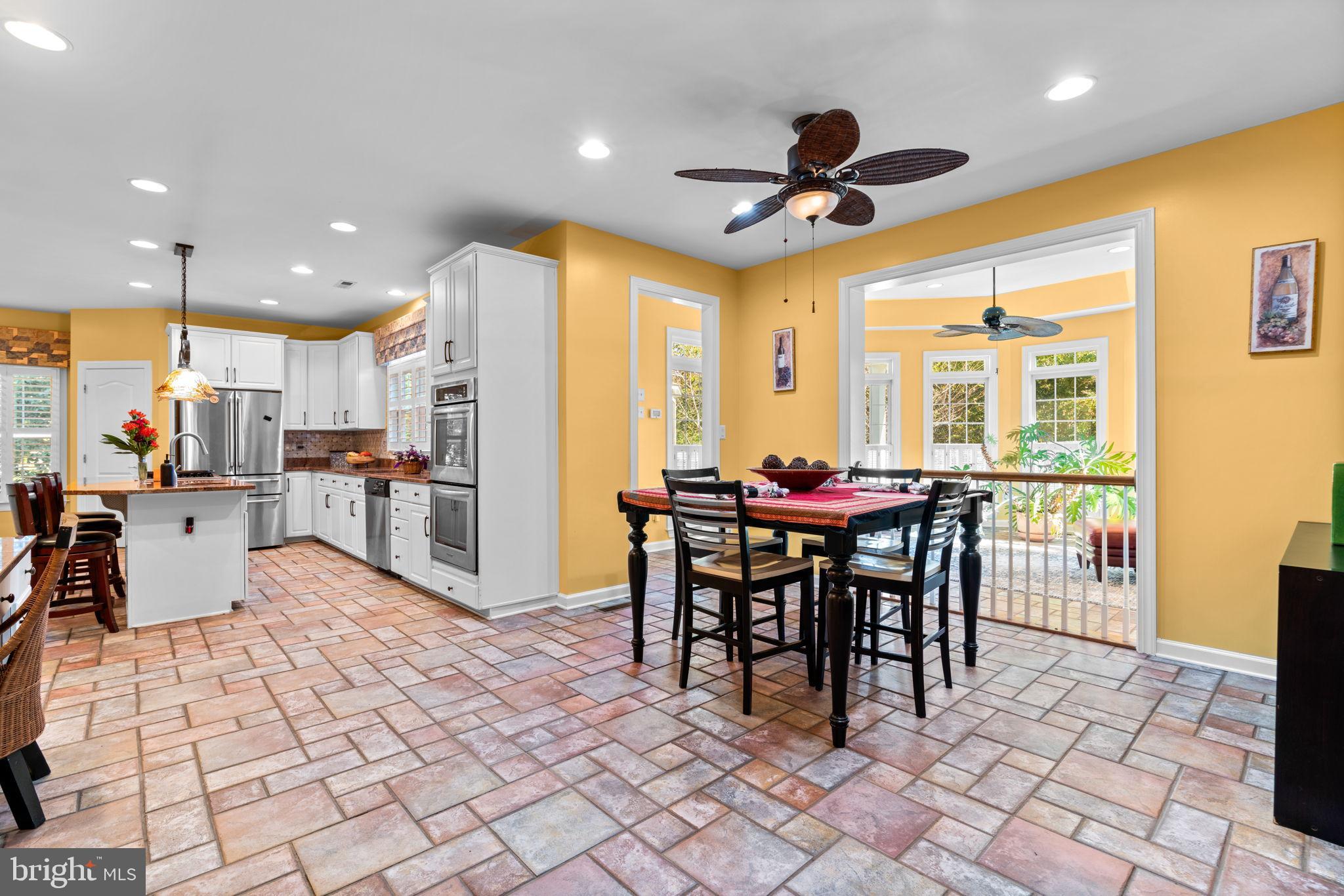 8061 Hunterbrooke Lane Fulton, MD 20759 - Photo 14 of 77 Table Space in Kitchen.