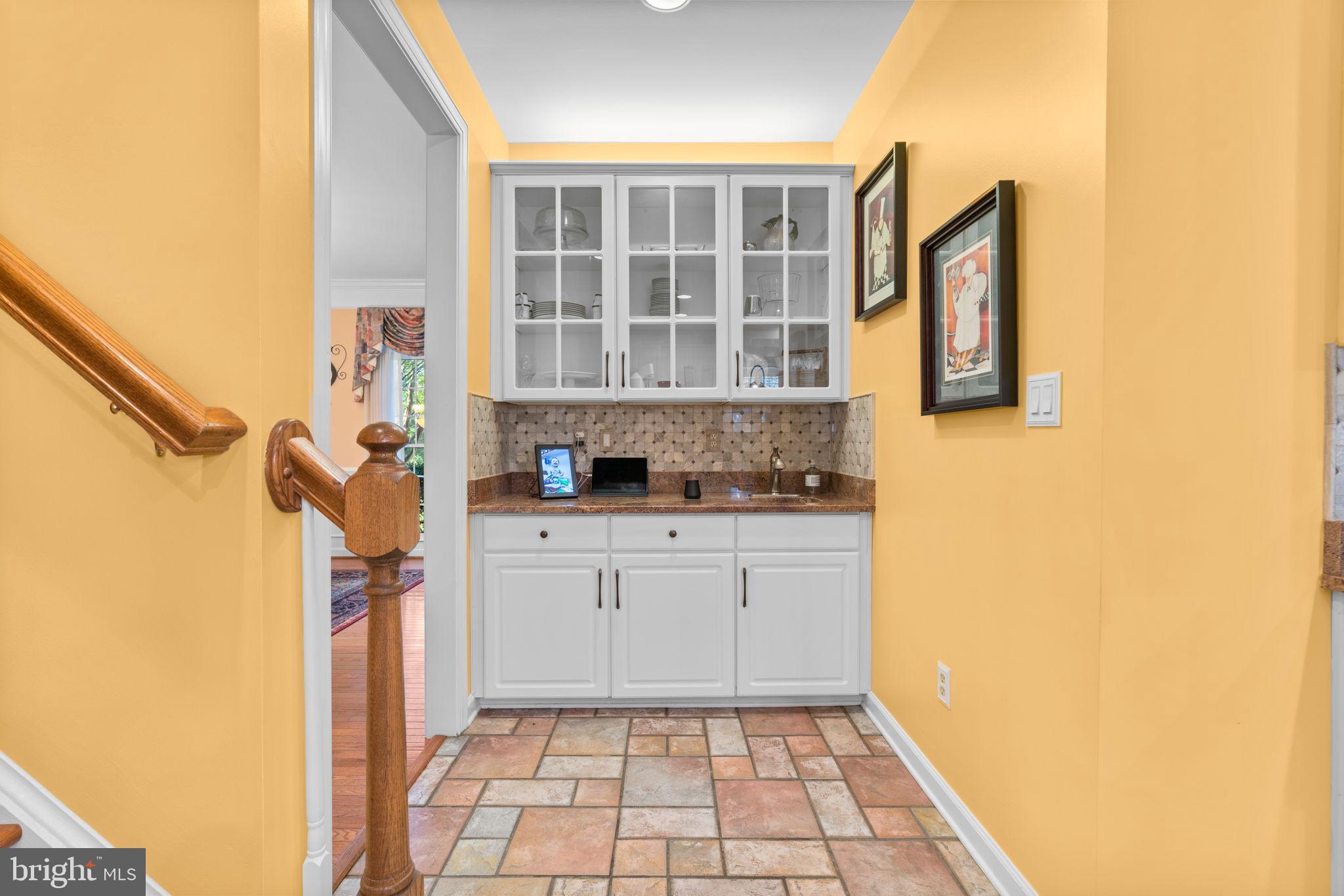 8061 Hunterbrooke Lane Fulton, MD 20759 - Photo 16 of 77 Butler's Pantry with Wet Bar.