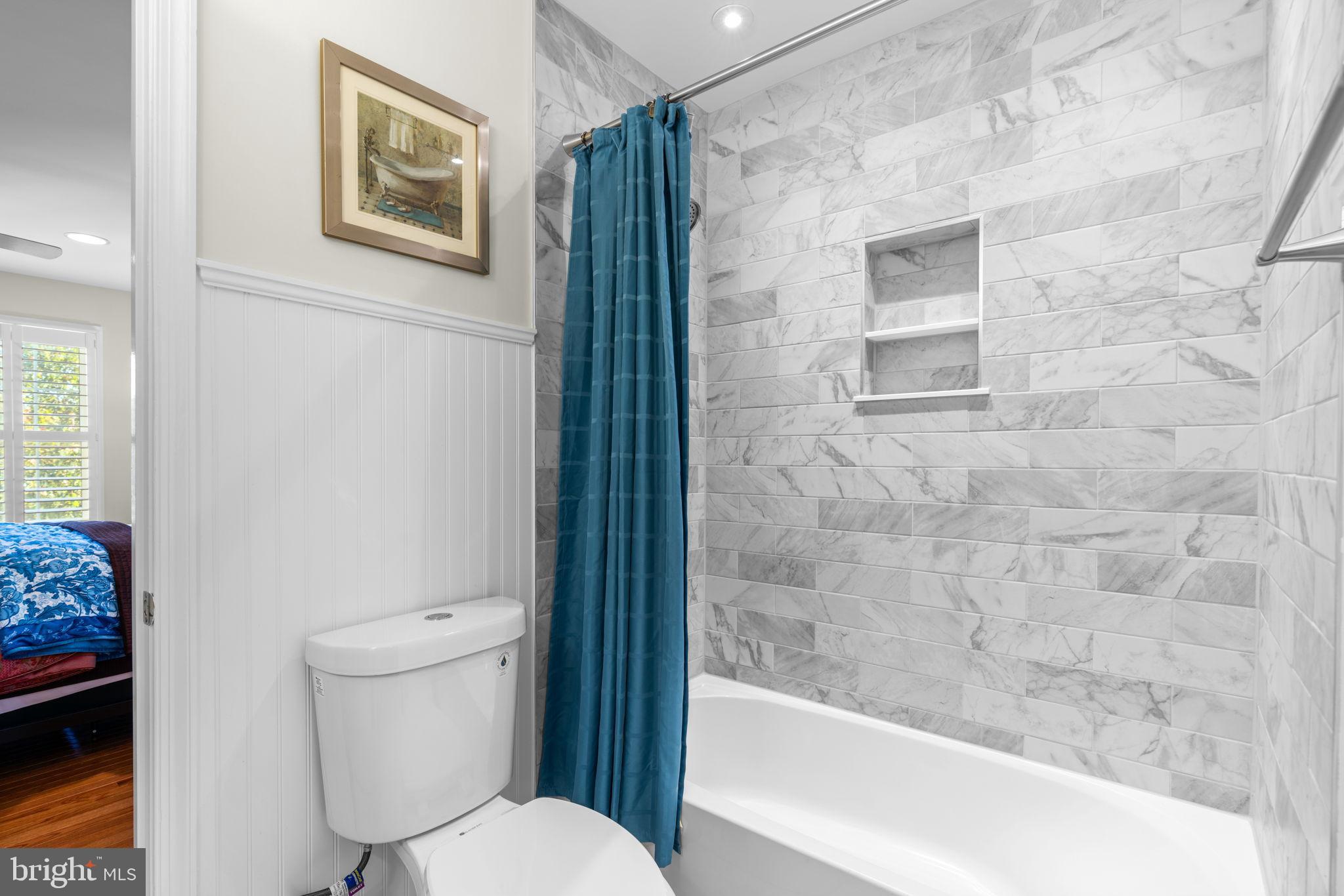 8061 Hunterbrooke Lane Fulton, MD 20759 - Photo 40 of 77 Jack and Jill Bathroom