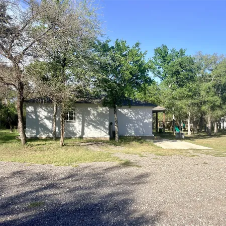 $3,800 | 127 Comanche Trail, Unit A, Elgin, TX 78621