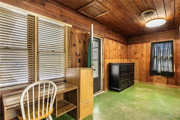 $1,300 | 518 East Kelly Avenue, Pharr, TX 78577