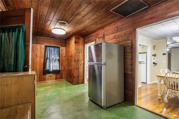 $1,300 | 518 East Kelly Avenue, Pharr, TX 78577