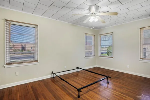 $1,300 | 518 East Kelly Avenue, Pharr, TX 78577