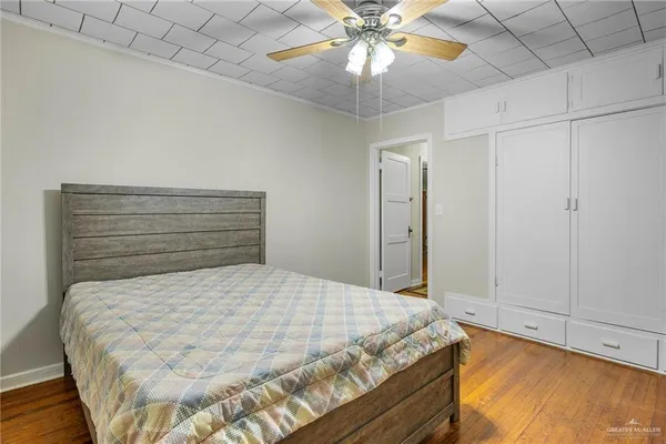 $1,300 | 518 East Kelly Avenue, Pharr, TX 78577