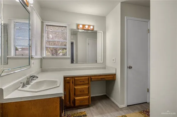 $1,300 | 518 East Kelly Avenue, Pharr, TX 78577