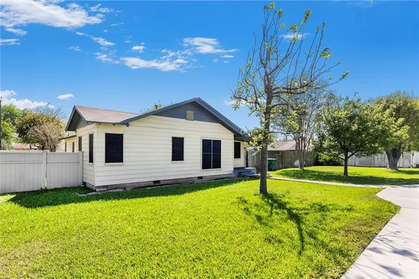 $1,300 | 518 East Kelly Avenue, Pharr, TX 78577