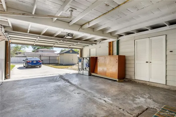 $1,300 | 518 East Kelly Avenue, Pharr, TX 78577