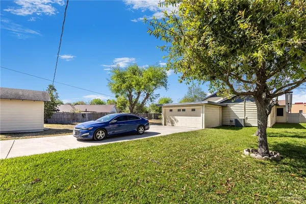 $1,300 | 518 East Kelly Avenue, Pharr, TX 78577