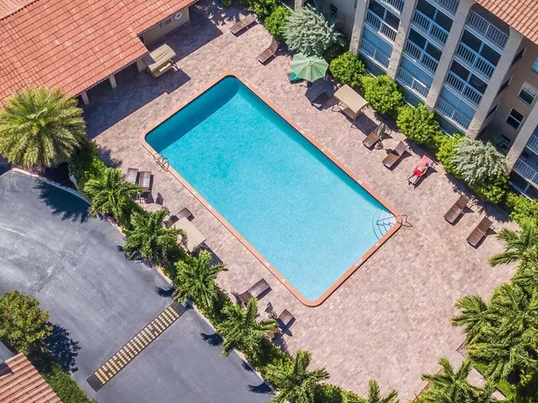 $2,200 | 950 Ponce De Leon Road, Unit 309, Boca Raton, FL 33432