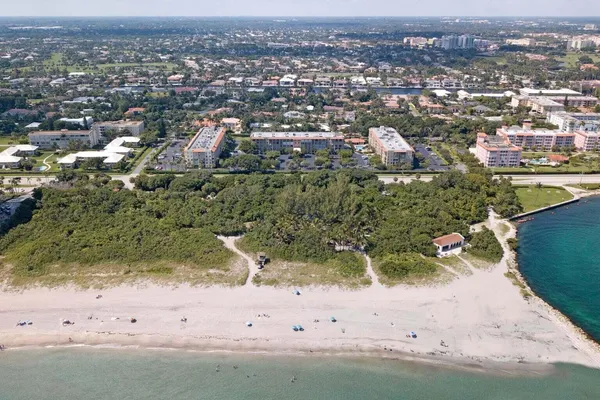$2,200 | 950 Ponce De Leon Road, Unit 309, Boca Raton, FL 33432