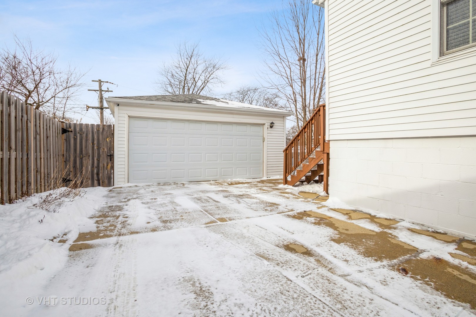 310 South Oltendorf Road Streamwood, IL 60107 - Photo 12 of 13 a view of a backyard of a house