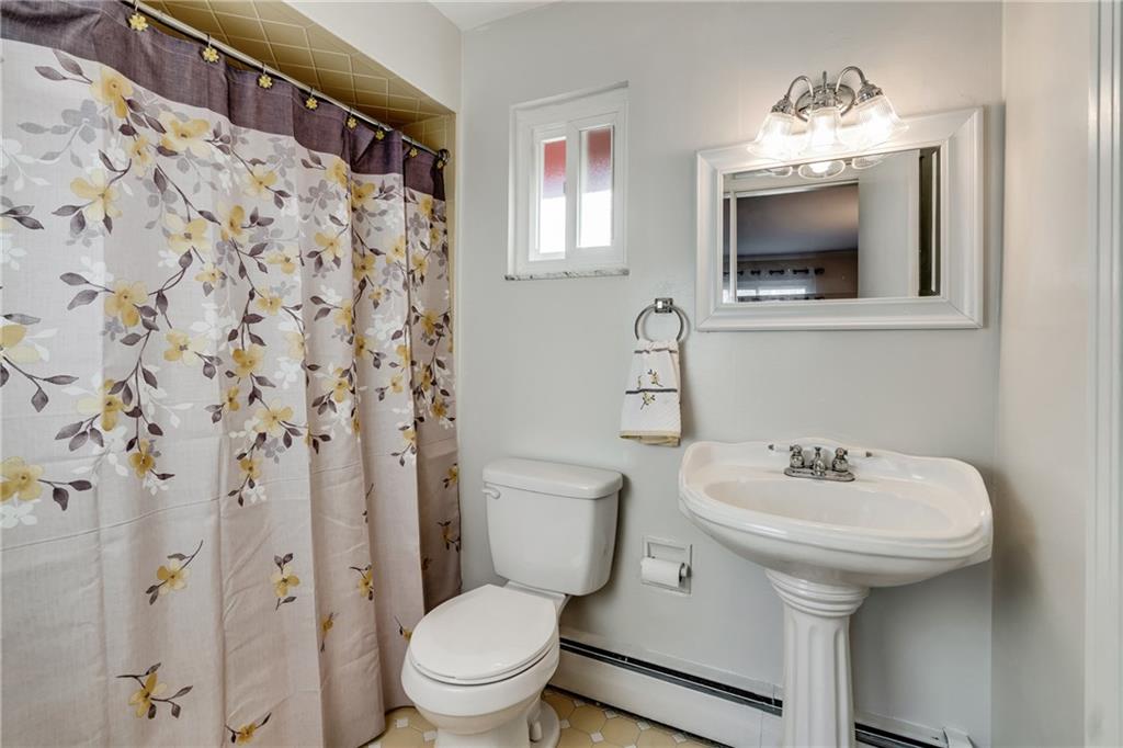 1601 Powers Run Road Pittsburgh, PA 15238 - Photo 10 of 25 Full bath main level, one of three full baths.