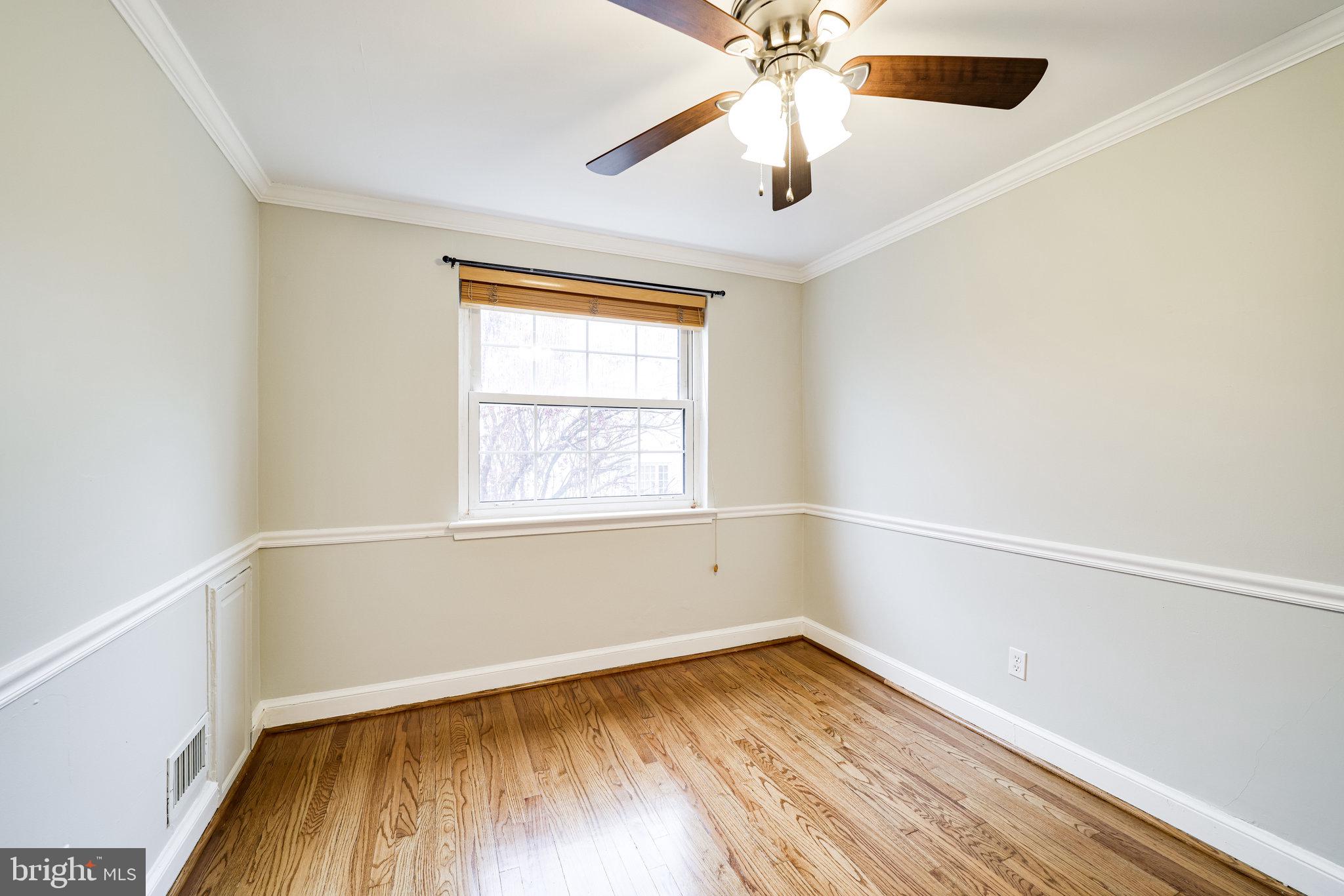 1126 Portner Road Alexandria, VA 22314 - Photo 18 of 26 Second bedroom