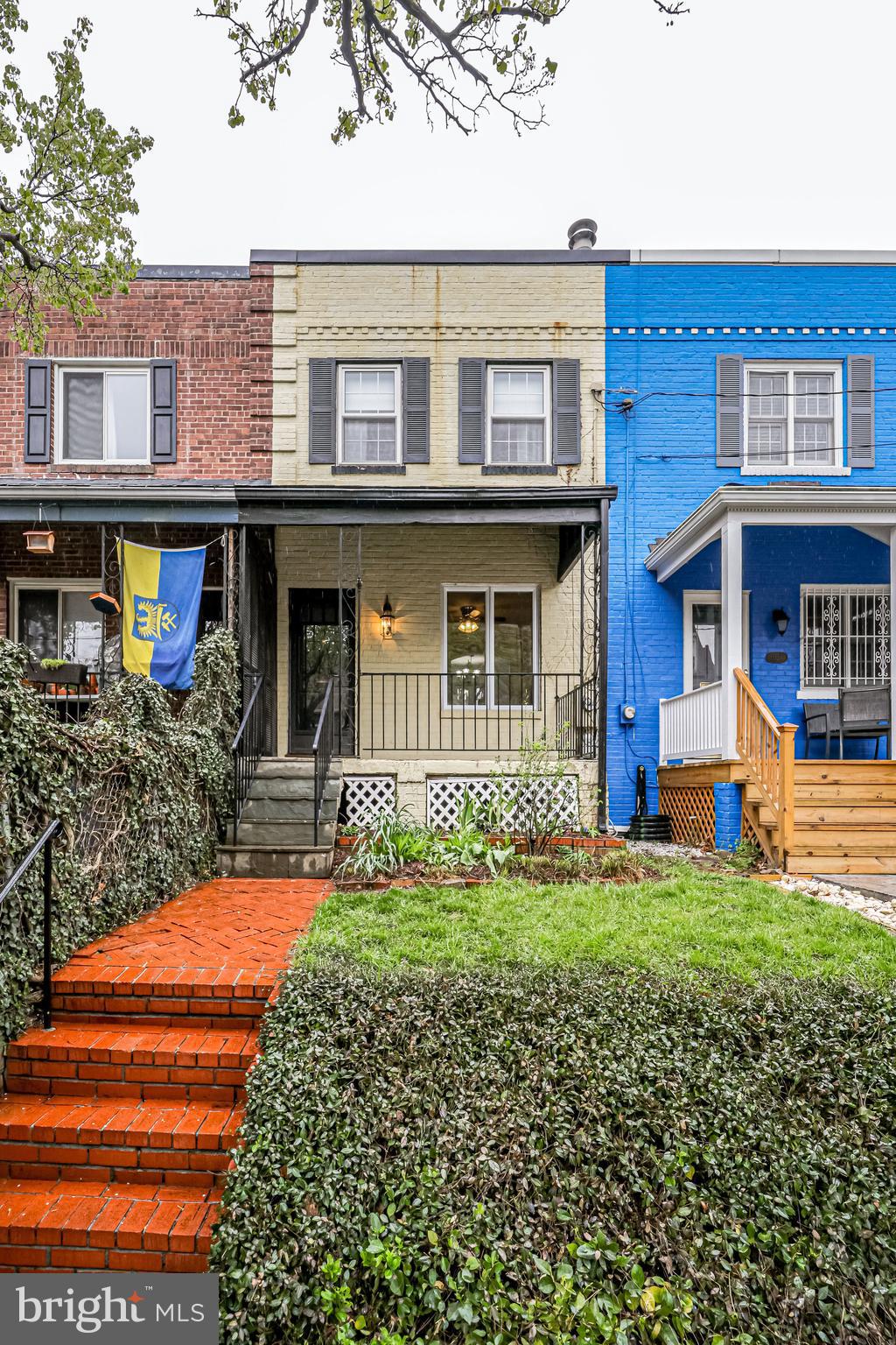 1126 Portner Road Alexandria, VA 22314 - Photo 26 of 26 Close to shops & restaurants, come home to quiet