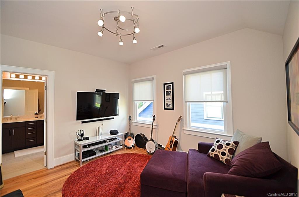 318 Mill Road Charlotte, NC 28216 - Photo 20 of 24 Gallery Image 20