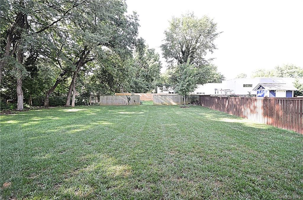 318 Mill Road Charlotte, NC 28216 - Photo 24 of 24 Gallery Image 24
