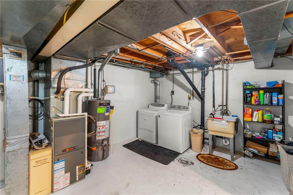 527 Pointview Road Pittsburgh, PA 15227 - Photo 20 of 25 a view of storage and utility room