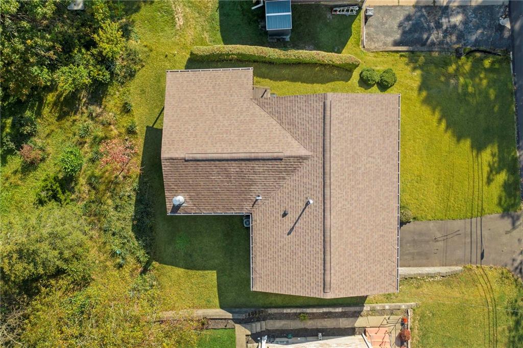 527 Pointview Road Pittsburgh, PA 15227 - Photo 21 of 25 an aerial view of a house with a yard