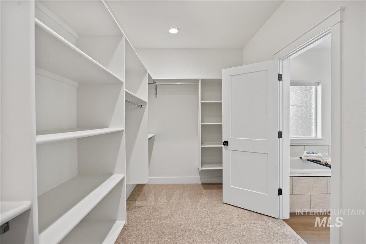 924 Trapper Peak Road Kimberly, ID 83341 - Photo 30 of 40 Walk in closet with light colored carpet