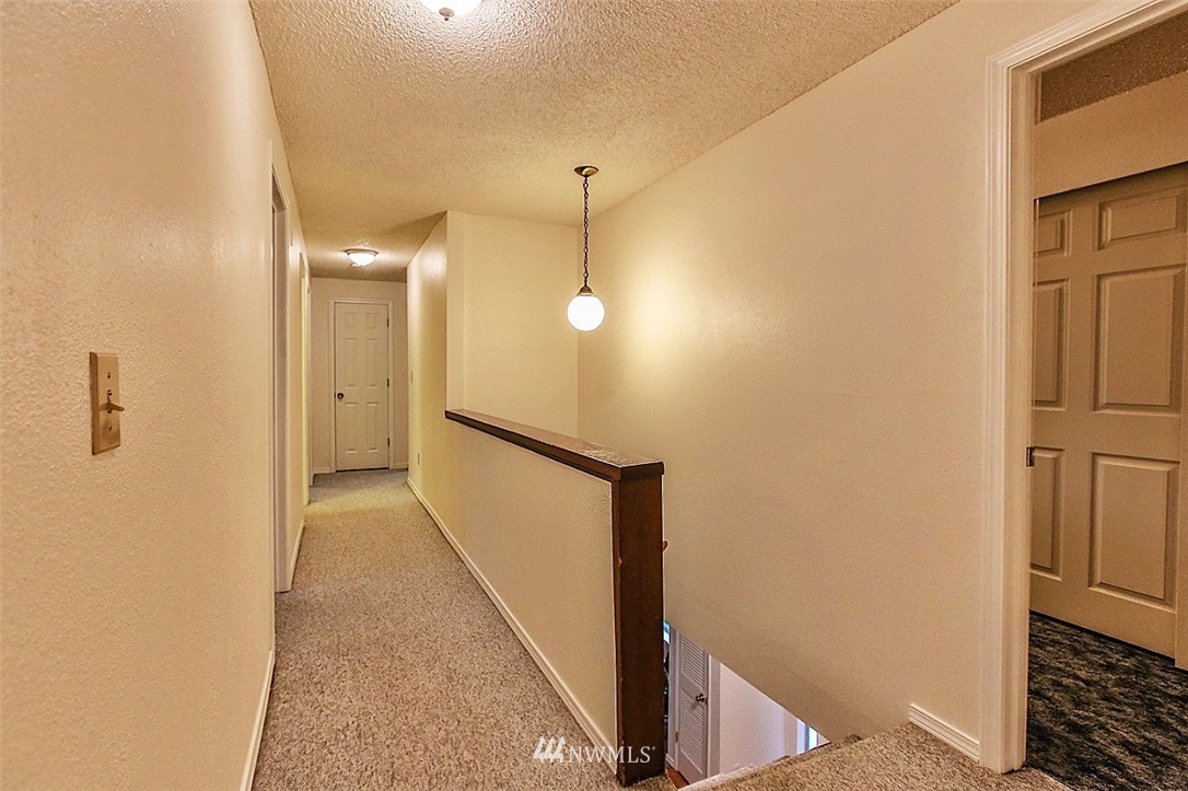 13043 Madrona Road Southwest Port Orchard, WA 98367 - Photo 11 of 25 Gallery Image 11