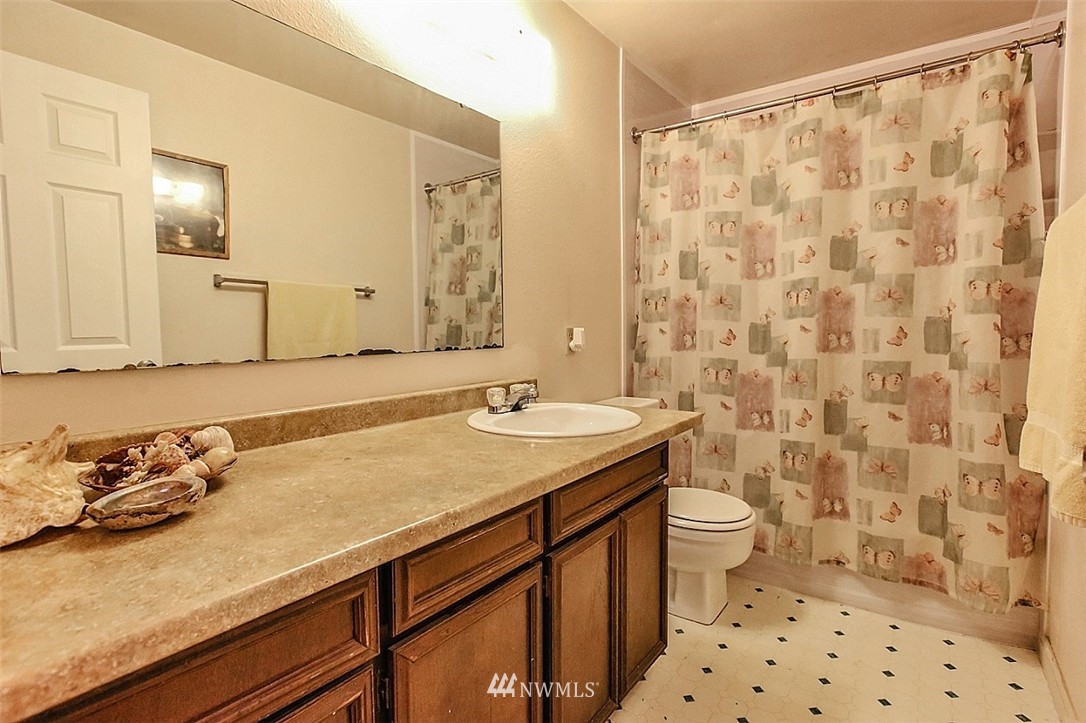 13043 Madrona Road Southwest Port Orchard, WA 98367 - Photo 15 of 25 Gallery Image 15
