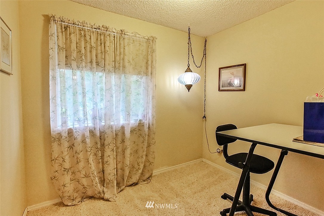 13043 Madrona Road Southwest Port Orchard, WA 98367 - Photo 17 of 25 Gallery Image 17