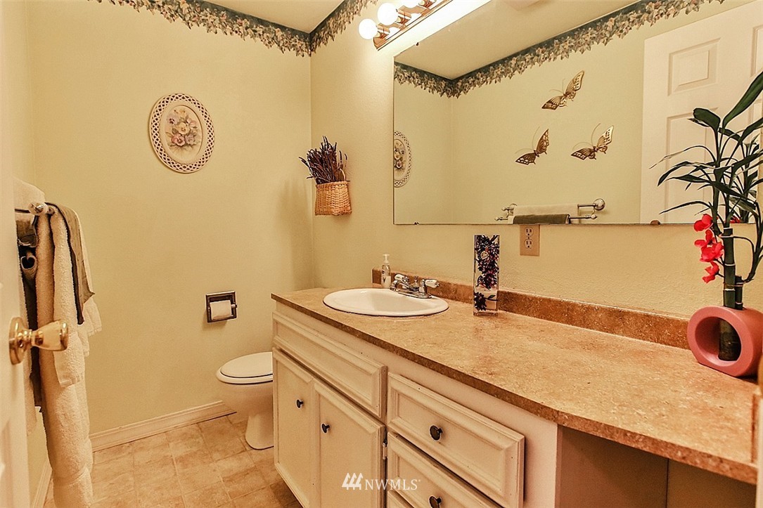 13043 Madrona Road Southwest Port Orchard, WA 98367 - Photo 8 of 25 Gallery Image 8