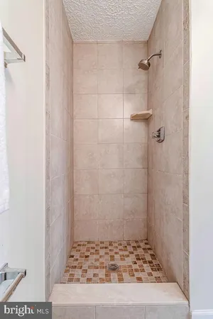 a view of utility room