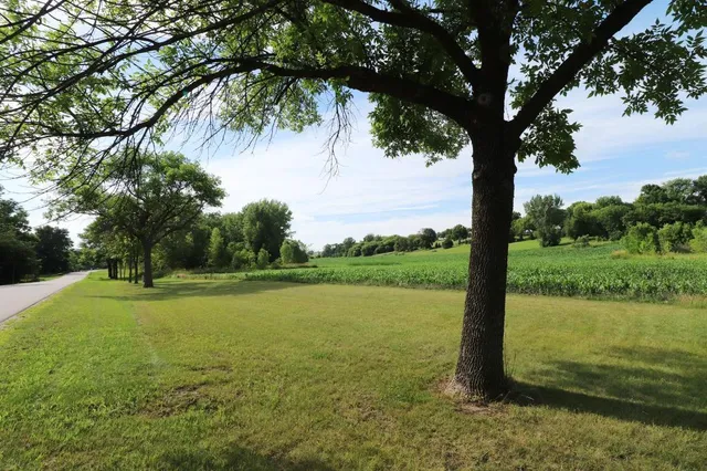 $1,100,000 | 5-xx West Ridge Road, Courtland, MN 56021