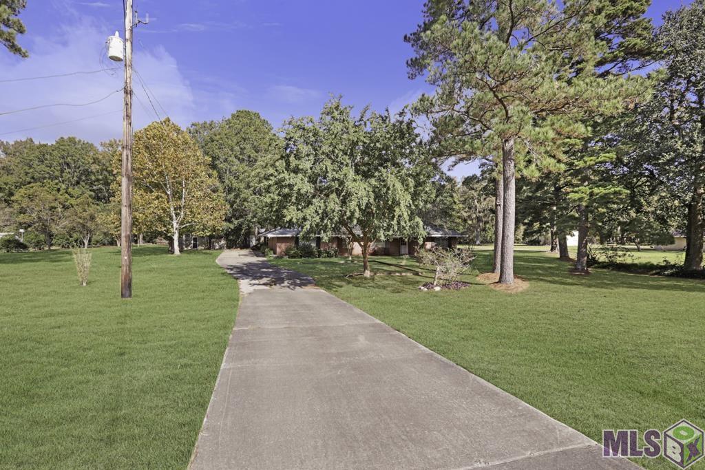 12323 Hooper Road Baton Rouge, LA 70818 - Photo 2 of 28