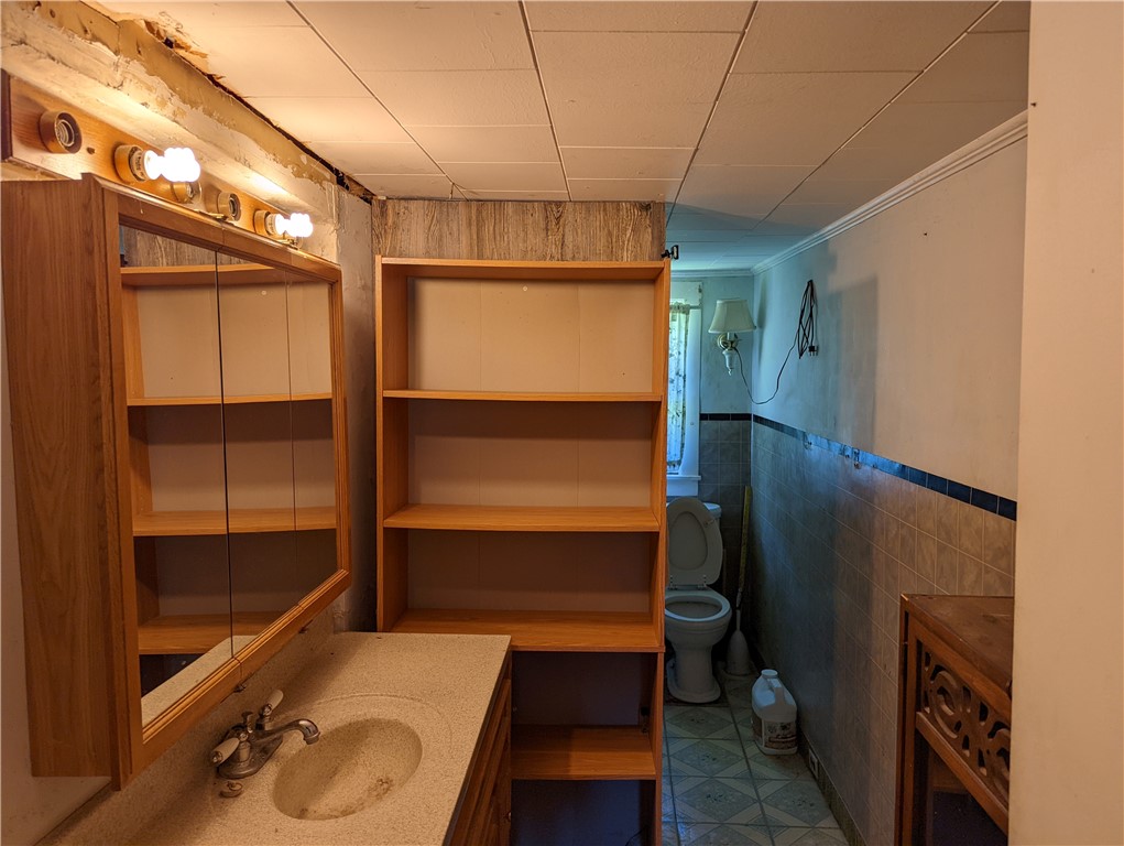 13675 Ridge Road West Gaines, NY 14411 - Photo 9 of 15