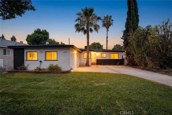 $5,500 | 19649 Friar Street, Tarzana, CA 91335