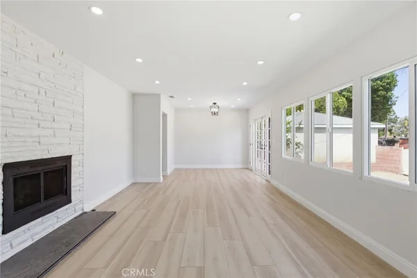 $5,500 | 19649 Friar Street, Tarzana, CA 91335