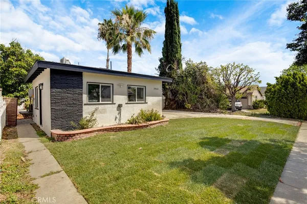$5,500 | 19649 Friar Street, Tarzana, CA 91335