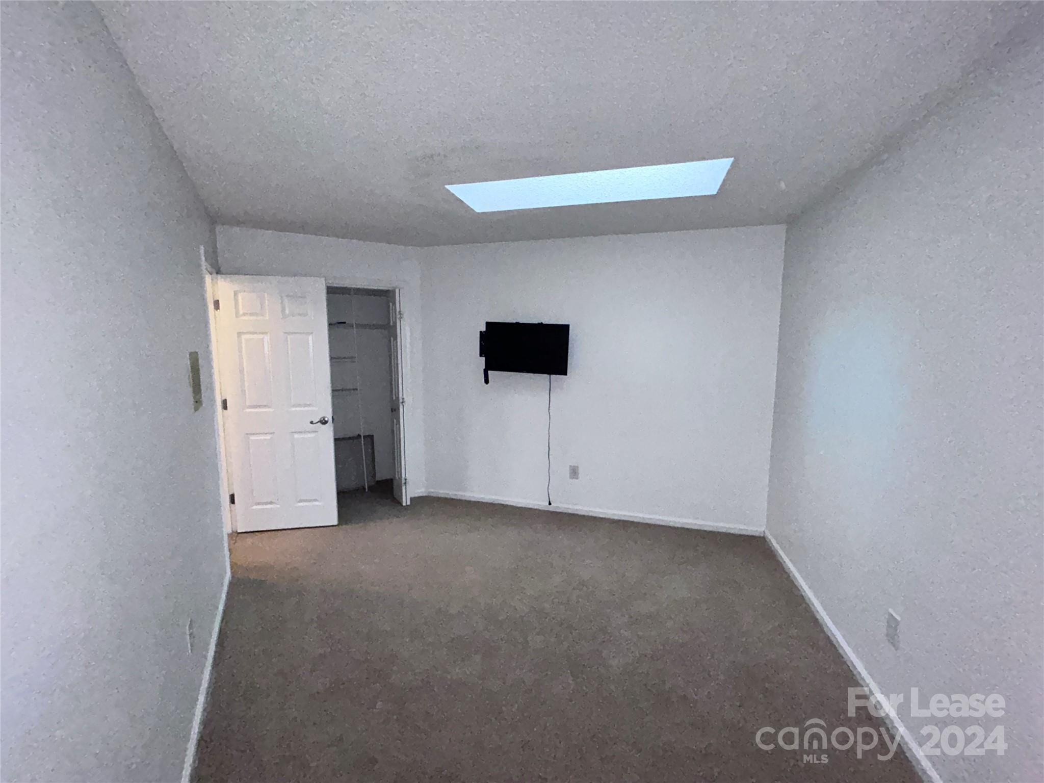 256 Spring Run Road Mooresville, NC 28117 - Photo 21 of 37 an empty room with closet