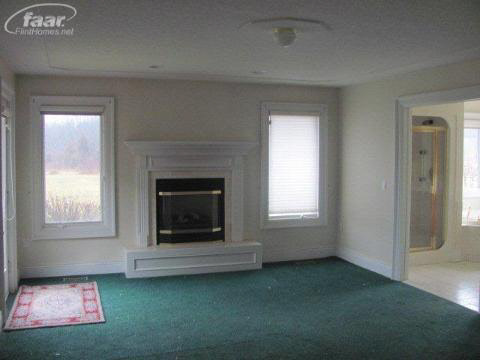 8041 Coldwater Road Flushing, MI 48433 - Photo 9 of 15 20208885-8.JPG