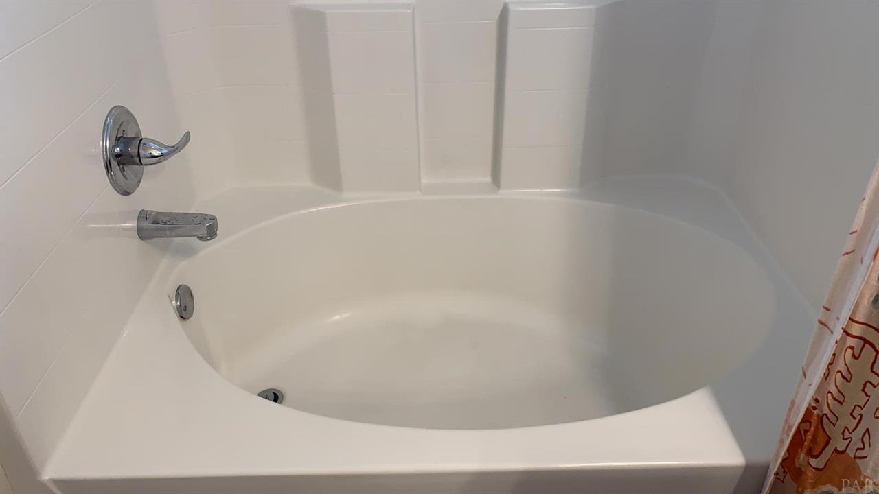 2374 Duncan Ridge Drive Navarre, FL 32566 - Photo 18 of 34 Gallery Image 18