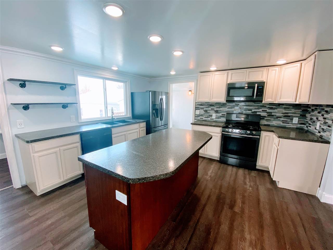 1107 East Smith Road Bay City, MI 48706 - Photo 11 of 25